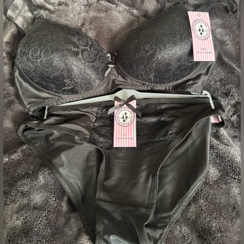 Elegant Black Lace Bra Set